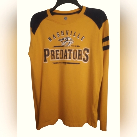 NHL Gold and Black Apparel Med Nashville Predators - Picture 1 of 8